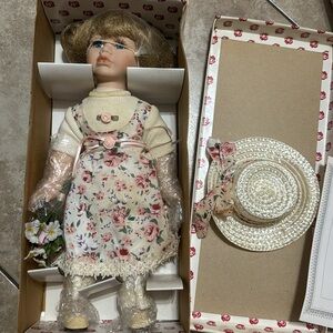 Heritage Signature Collection, Tina Doll, Crafted of the Finest Porcelain Parts